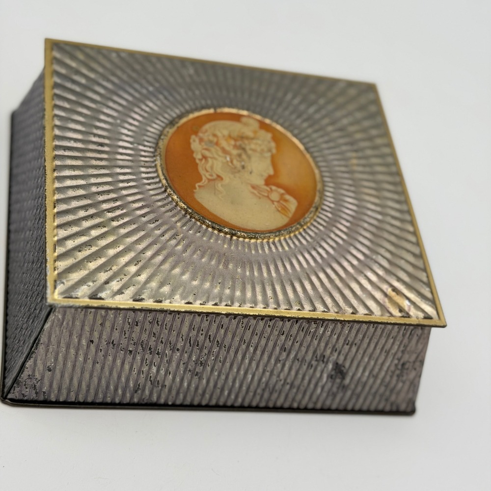 Vintage Mcvitie & Price Edinburgh Biscuit Tin Wedgwood Venus Cameo Design 1930s